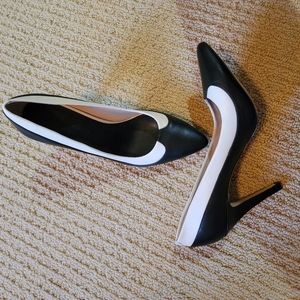 Banana Republic leather heels size 9. Worn once